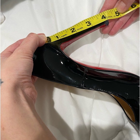 LOUBOUTIN "SIMPLE PUMP -Blk Patent Leather, EU 39.5/US 9.5; Excellent Condition - Picture 8 of 8
